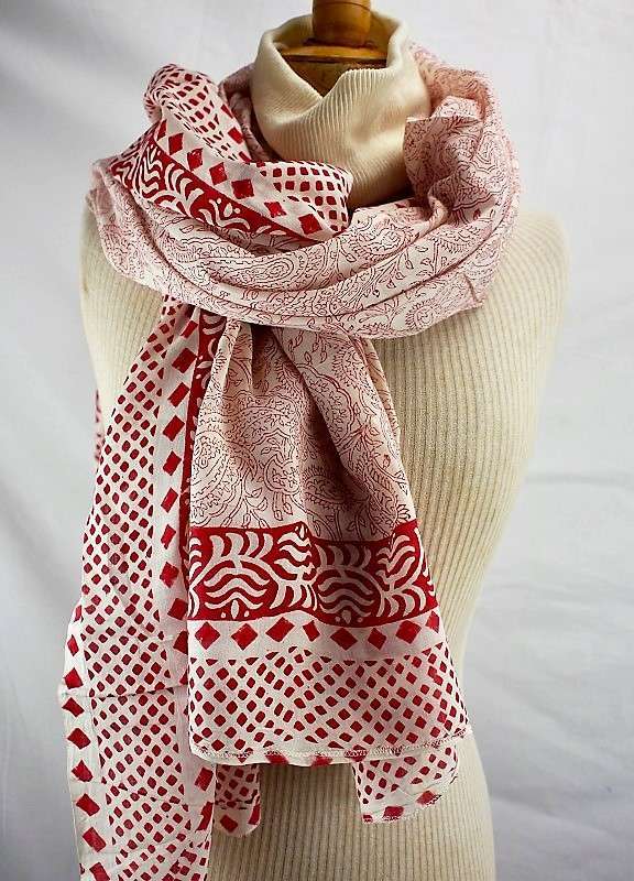 Foulard Rouge et Fond Blanc Cassé - W525-1