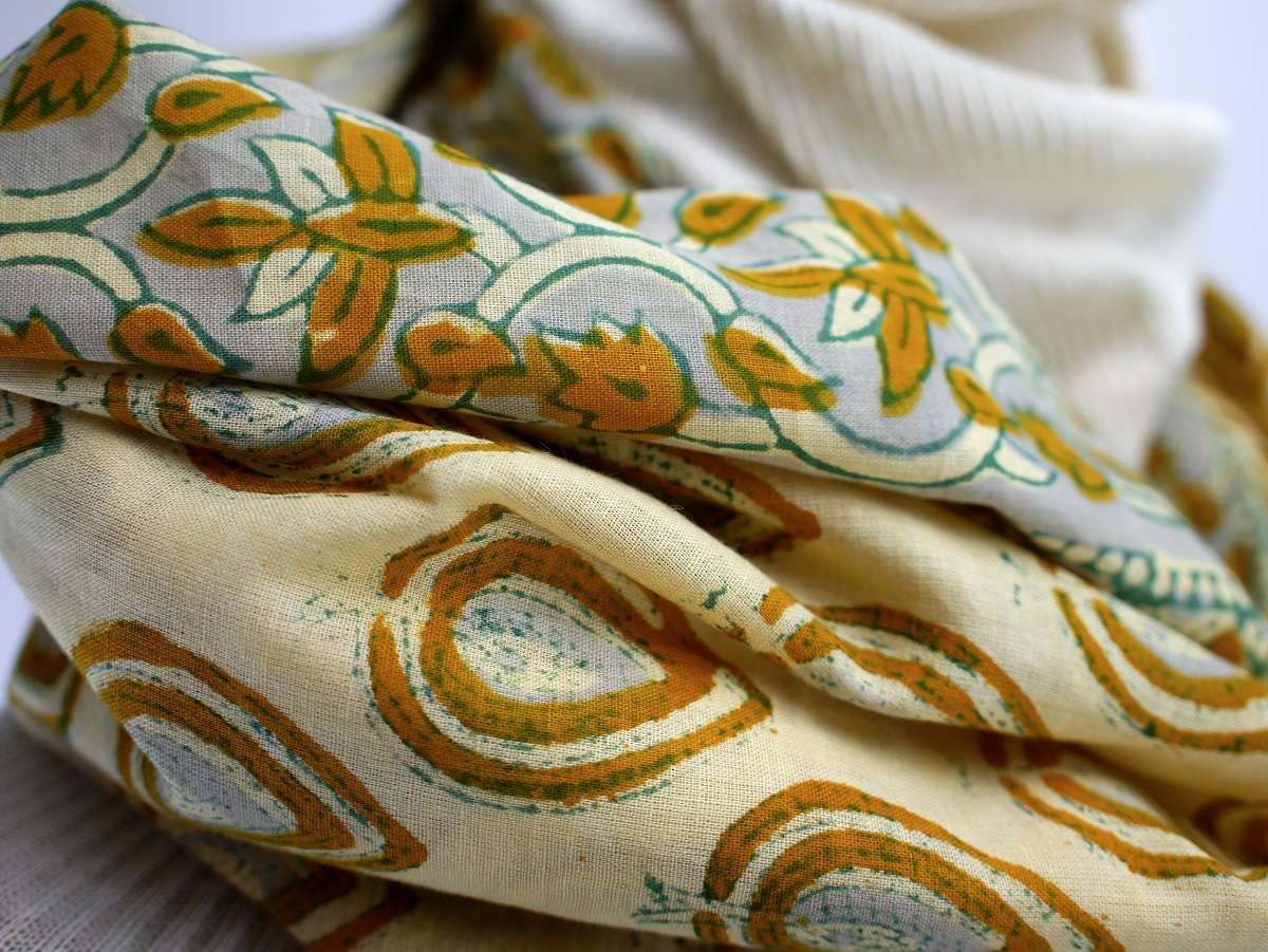 Foulard Jaune Pâle, Orce et Gris Bleuté - S404-12