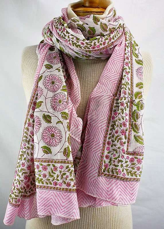 Foulard Rose Vert et Fond Blanc - W525-3